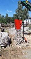 Smrkoví třísky plnění do 50litrových pytlů