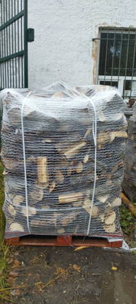 Palivové dřevo Bukové extra suché  1.4 m3 do udírny, Extra kvalitní dřevo 